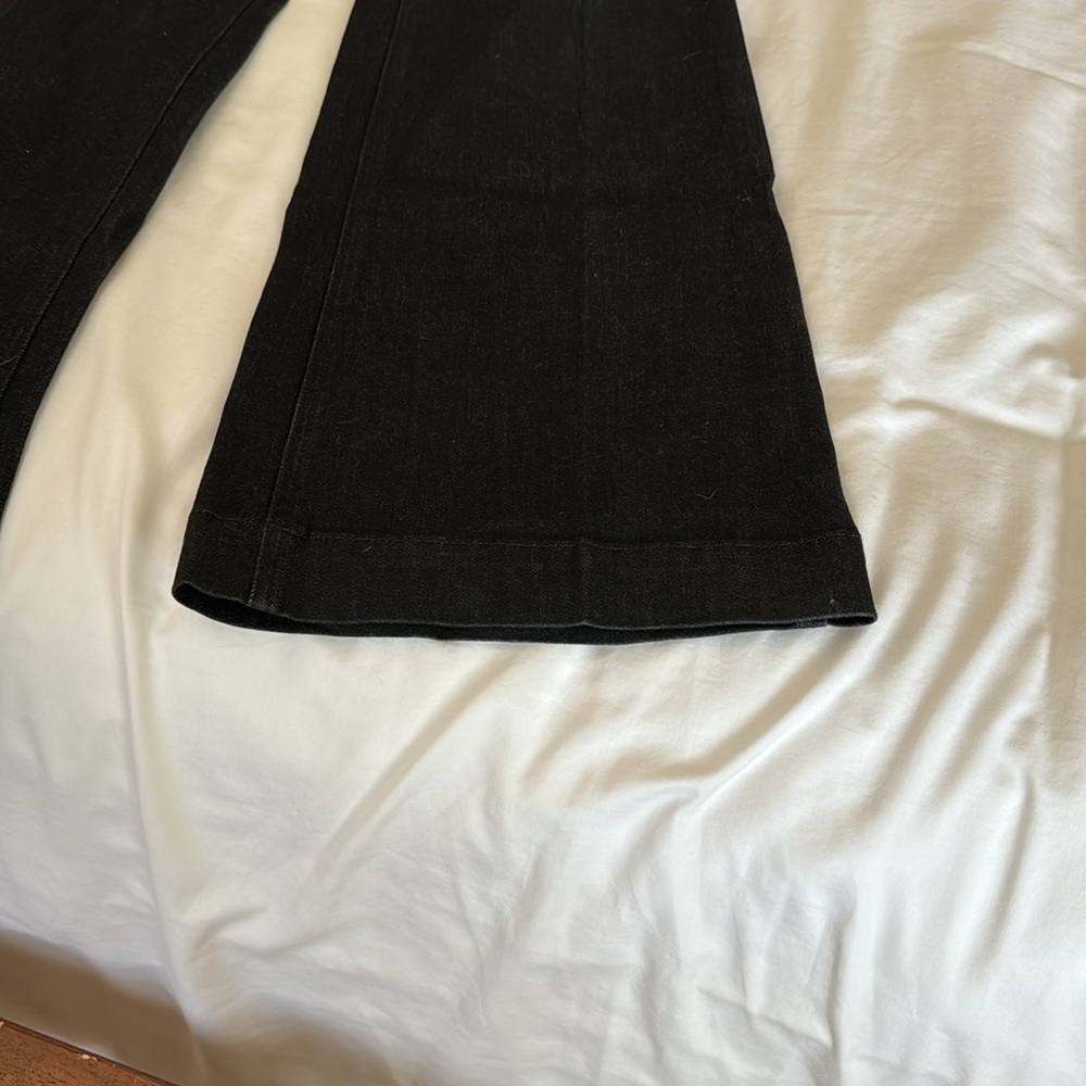 White House|Black Market dark blue flare jeans, Size 6 - Picture 4 of 4